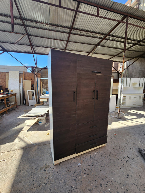 Closet Oslo 4 Puertas 3 Cajones