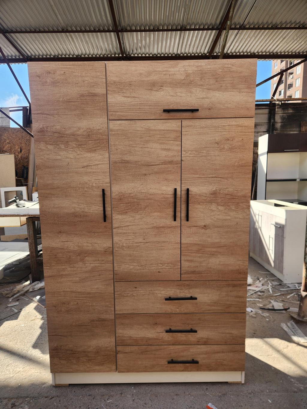 Closet Oslo 4 Puertas 3 Cajones
